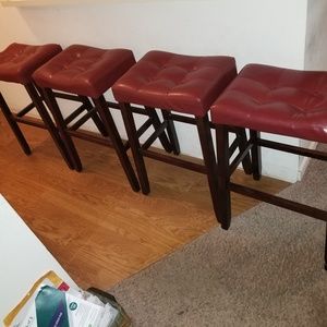 4 Bar Stool
